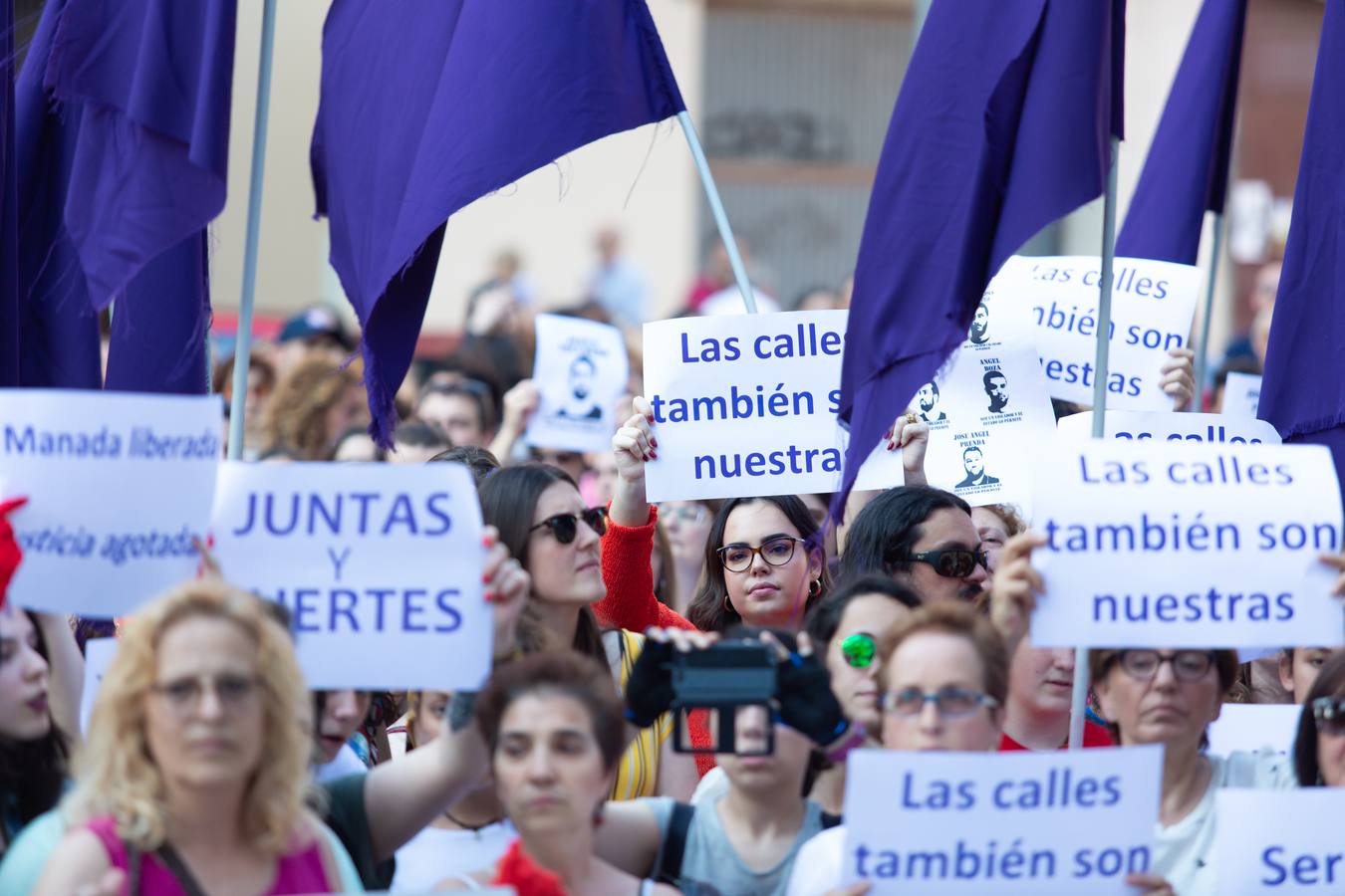 Fotos: Logroño se manifiesta contra la libertad de La Manada