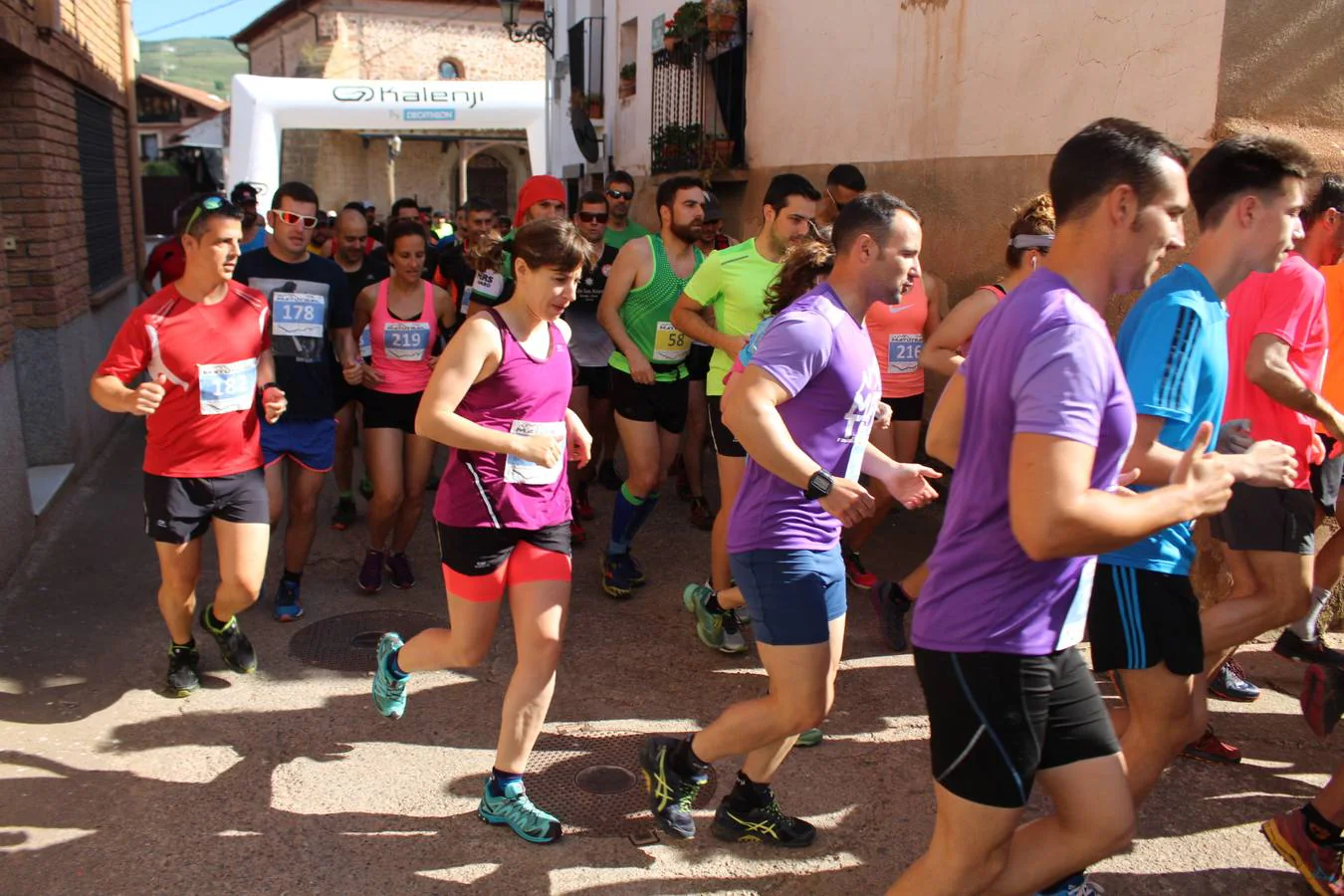 Más de 300 corredores participan en la quinta edición del Matutrail