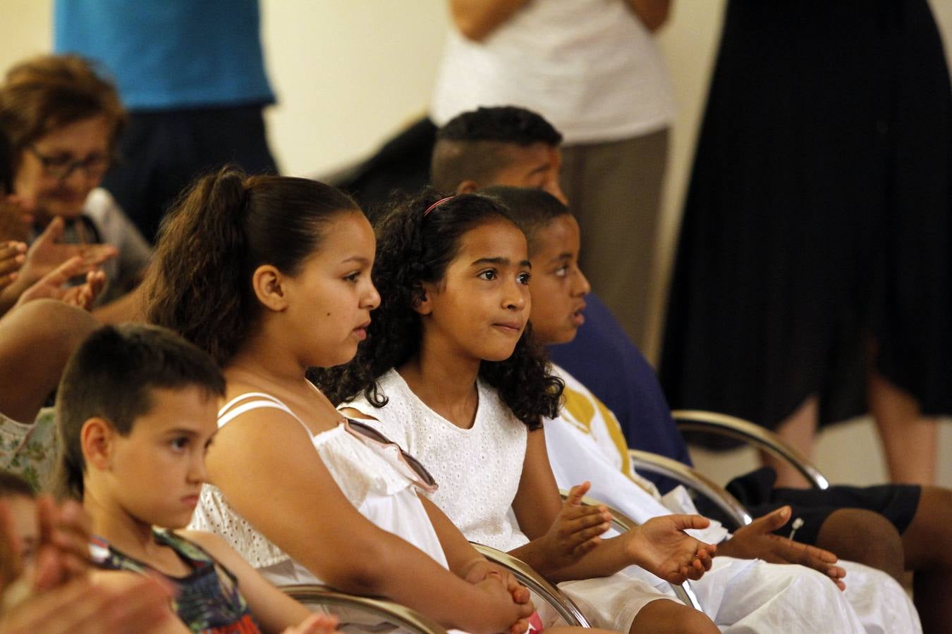 Fotos: El Ayuntamiento de Logroño recibe a 40 menores saharauis del programa &#039;Vacaciones en paz&#039;