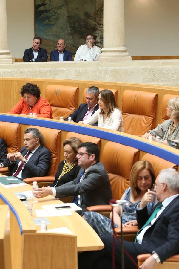 Fotos: Ciudadanos anuncia en el Parlamento riojano que no apoyará los Presupuestos del 2019