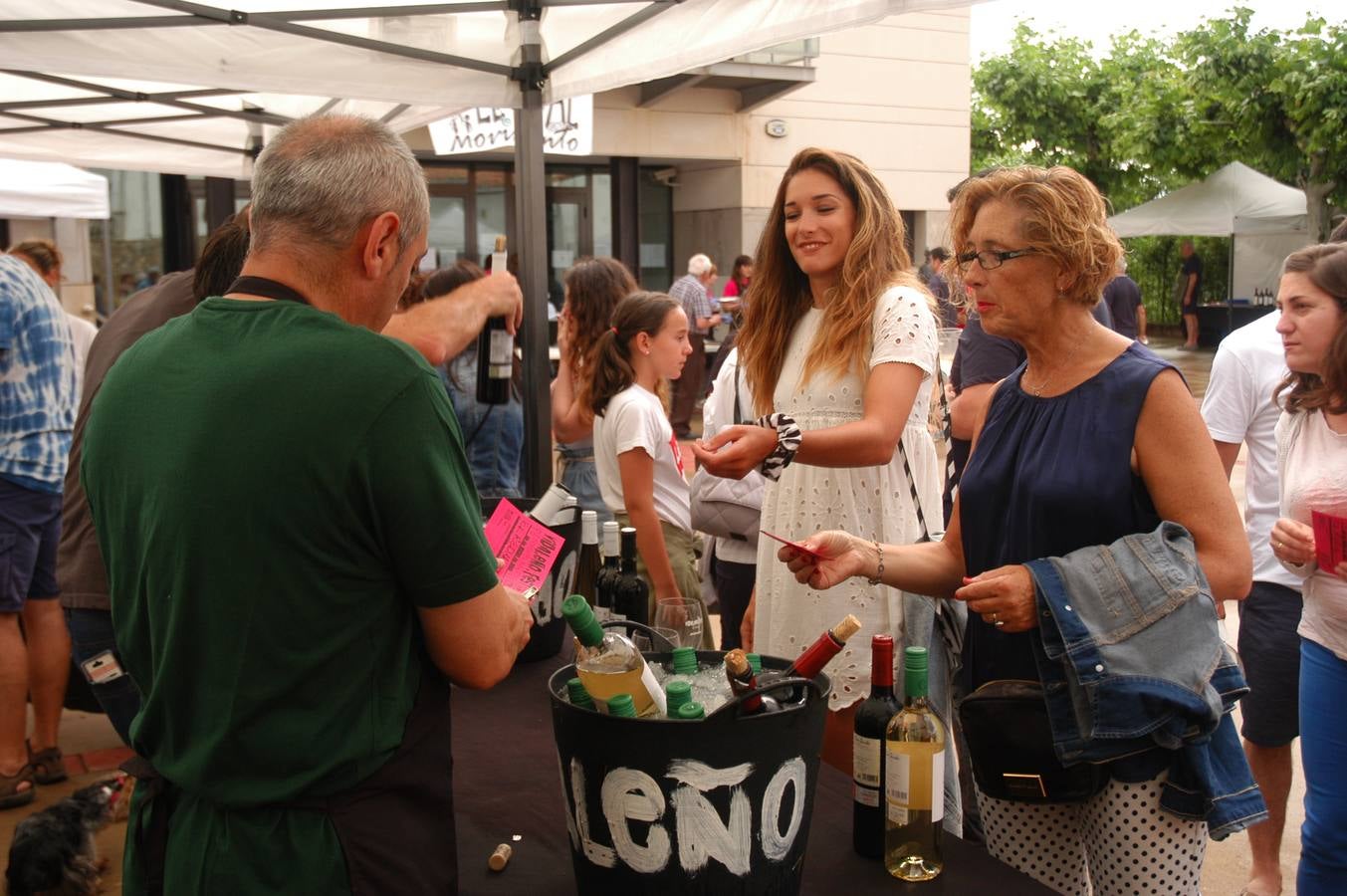 La localidad se une para catar vinos