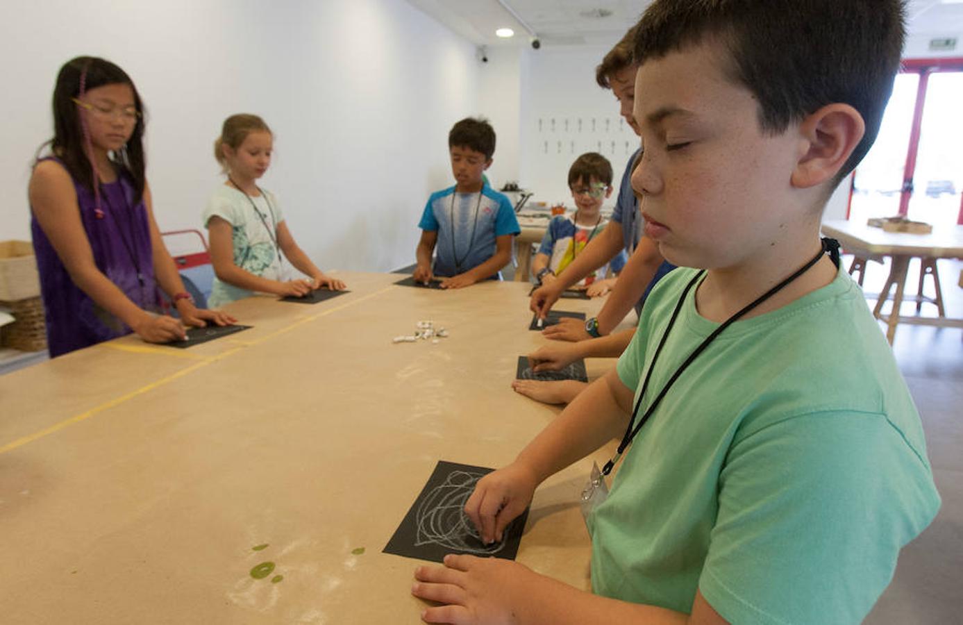 El Museo Würth aprovecha las vaciones de verano para ofertar cursos didácticos y gratuitos para los niños de Infantil, Primaria, Secundaria y Bachillerato. 