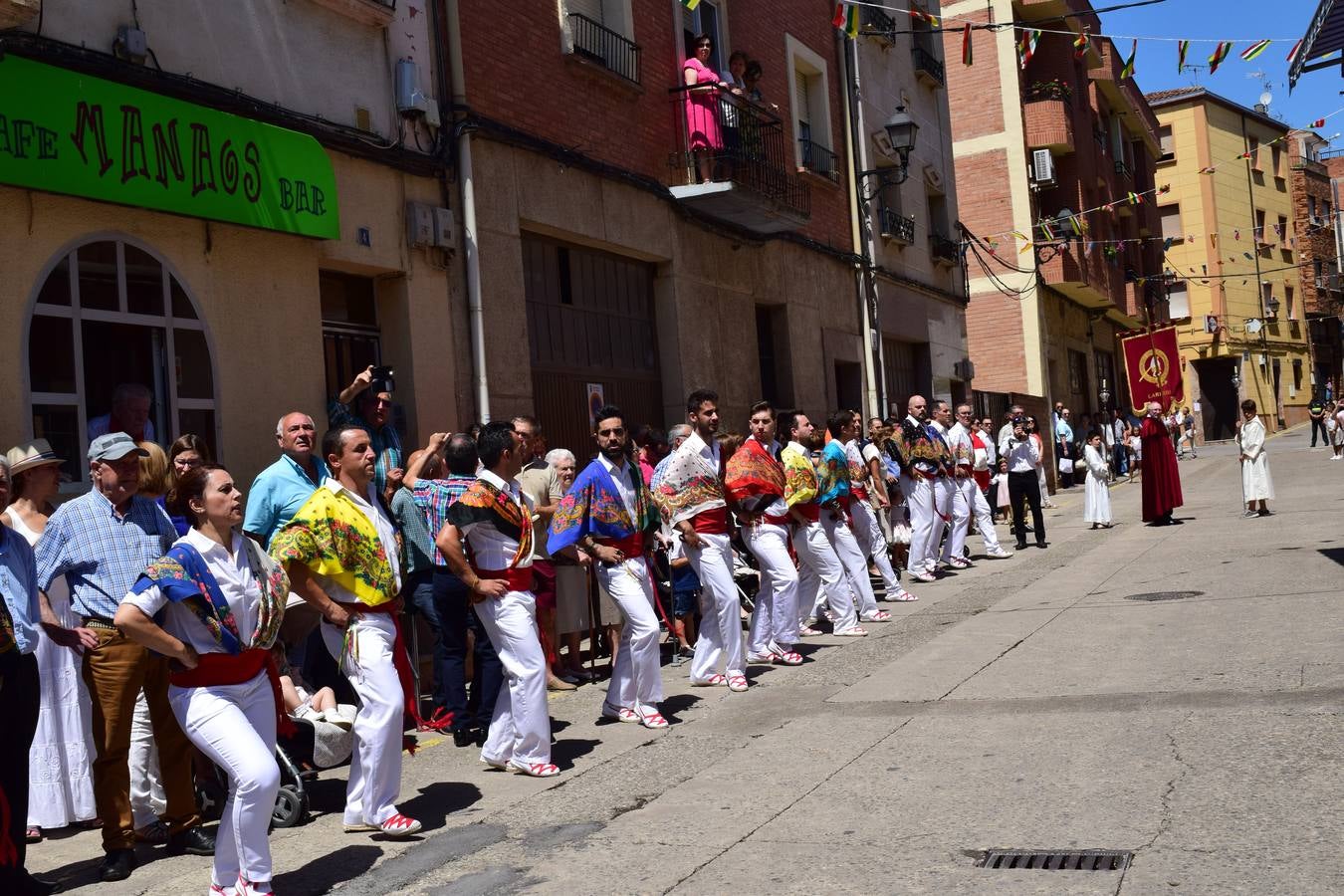 Fotos: Domingo de precesión en las fiestas de Lardero