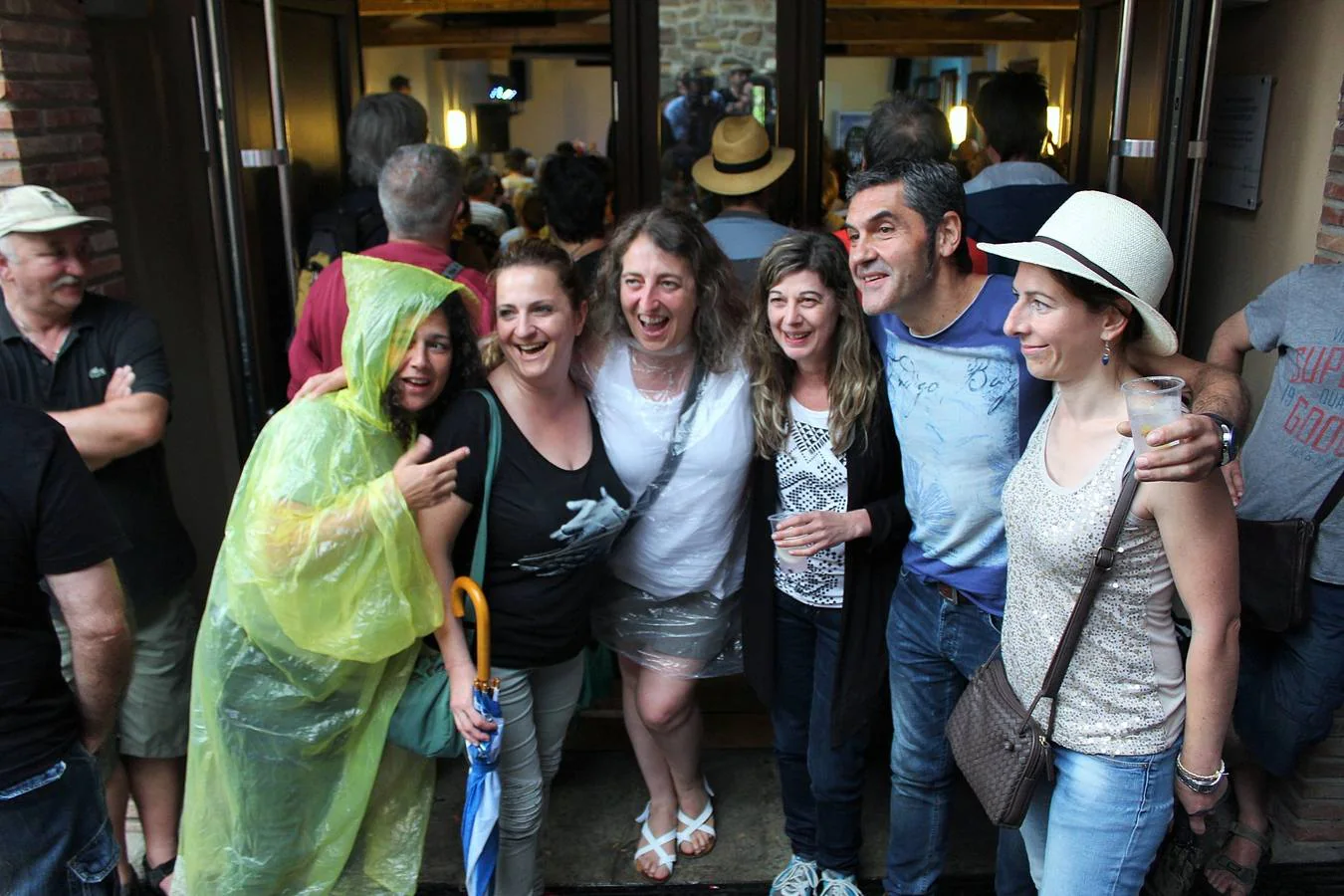 El VI Cameros Blues Festival finaliza aguardándose de la lluvia