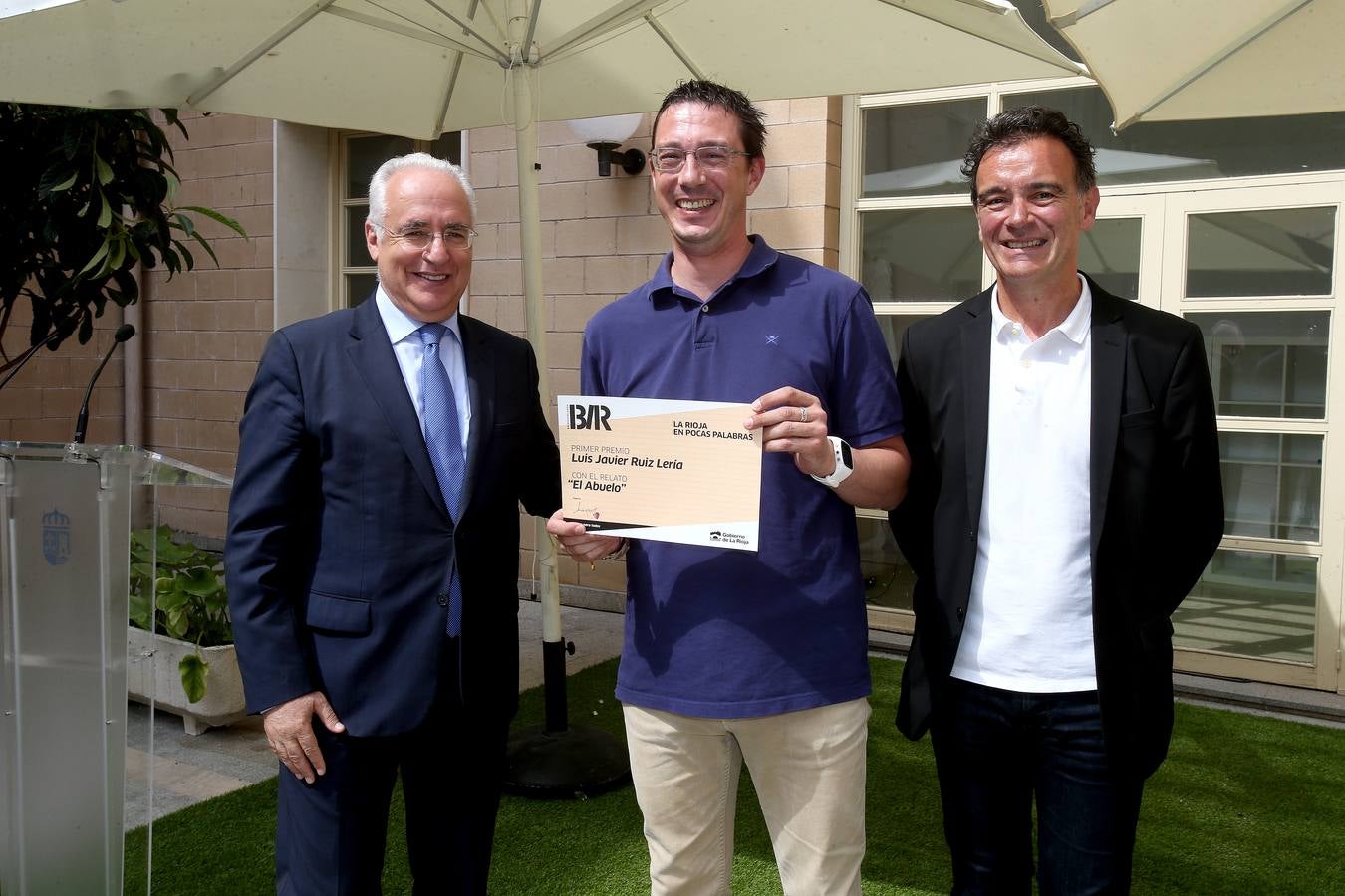 Luis Javier Ruiz gana el primer premio del certamen de relato corto de La Rioja