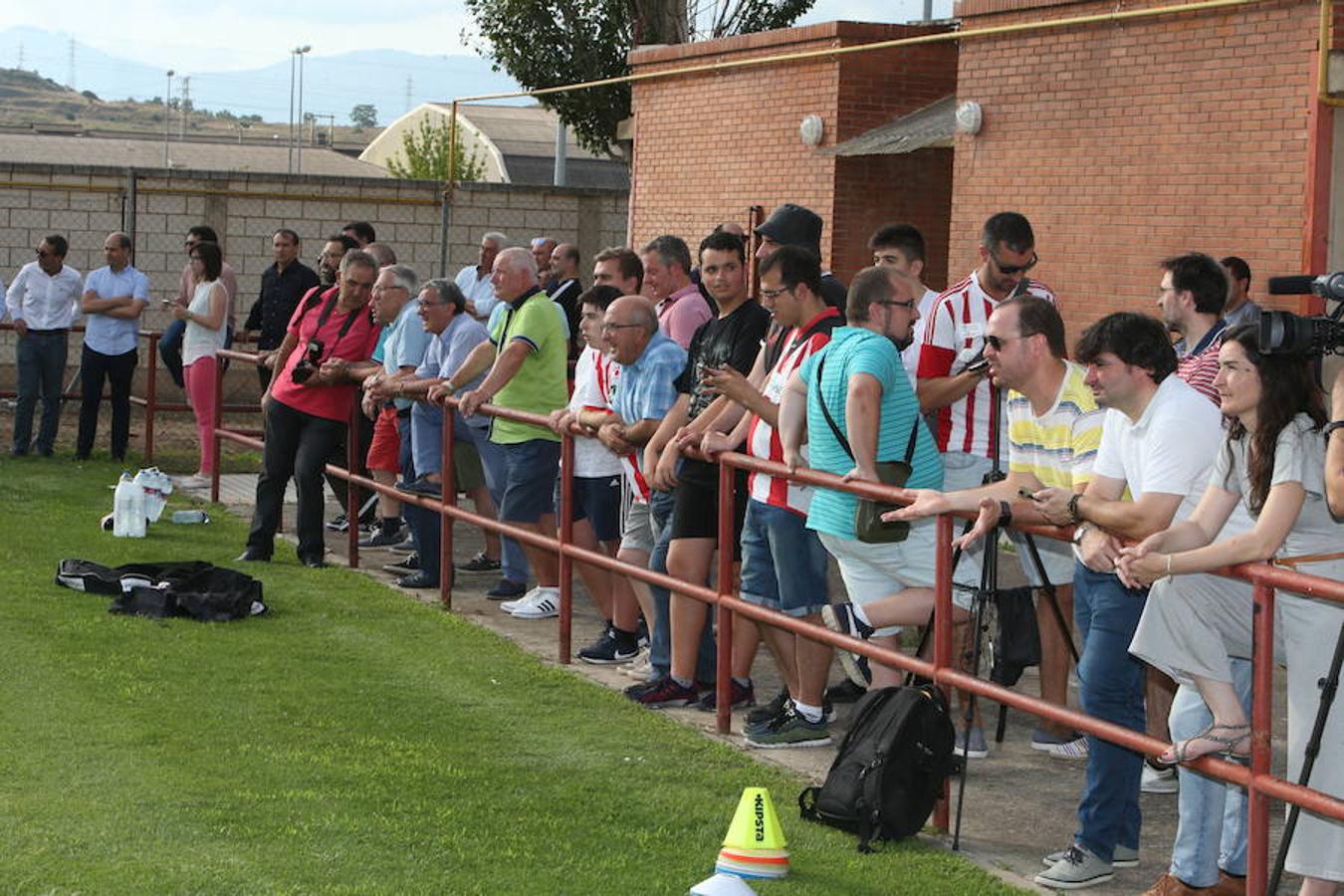 La UDL 2018/2019 se ha puesto en marcha. Con 17 jugadores en las filas del club han realizado las presentaciones a falta de completar una plantilla que, en principio, se ha diseñado para estar compensada y ser polivalente.