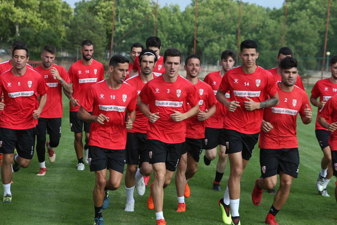 La UDL 2018/2019 se ha puesto en marcha. Con 17 jugadores en las filas del club han realizado las presentaciones a falta de completar una plantilla que, en principio, se ha diseñado para estar compensada y ser polivalente.