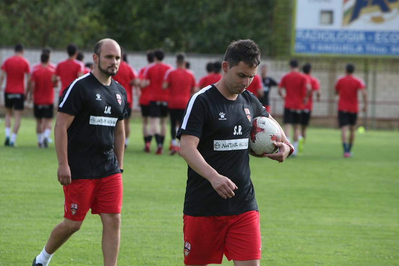 La UDL 2018/2019 se ha puesto en marcha. Con 17 jugadores en las filas del club han realizado las presentaciones a falta de completar una plantilla que, en principio, se ha diseñado para estar compensada y ser polivalente.