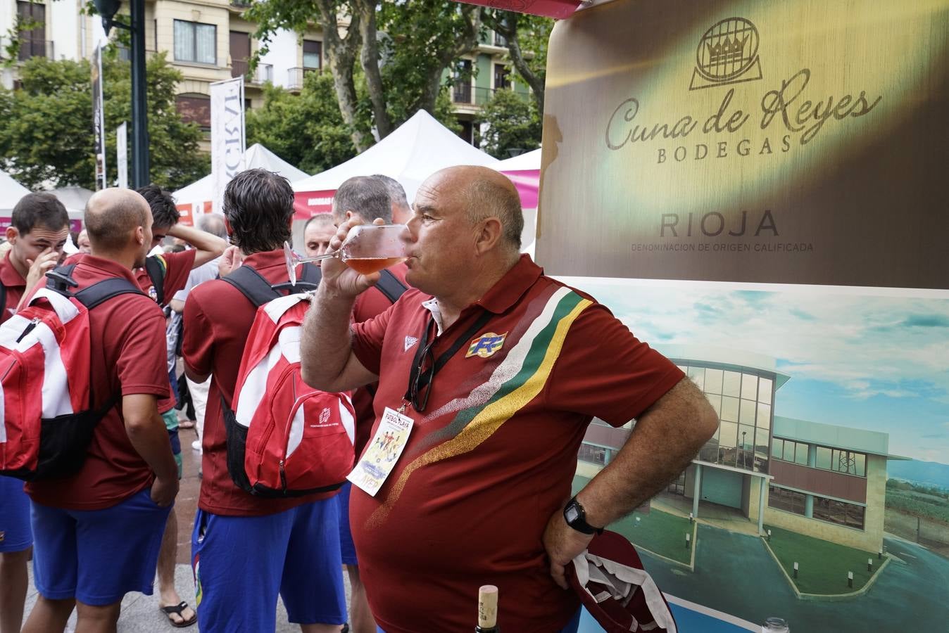 Centenares de personas probaron los vinos de Rioja en San Sebastián.