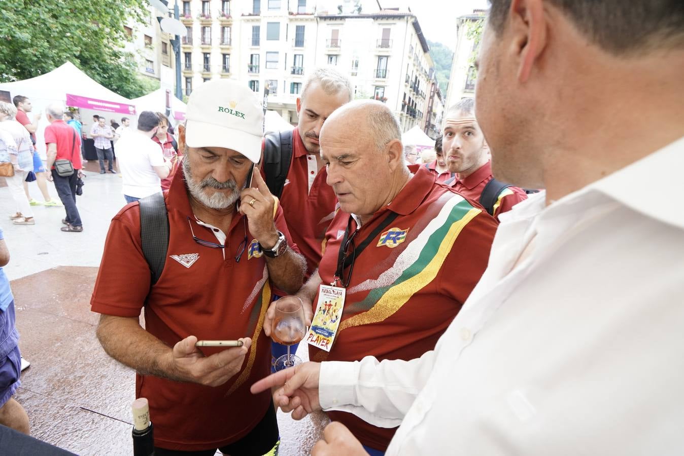 Centenares de personas probaron los vinos de Rioja en San Sebastián.