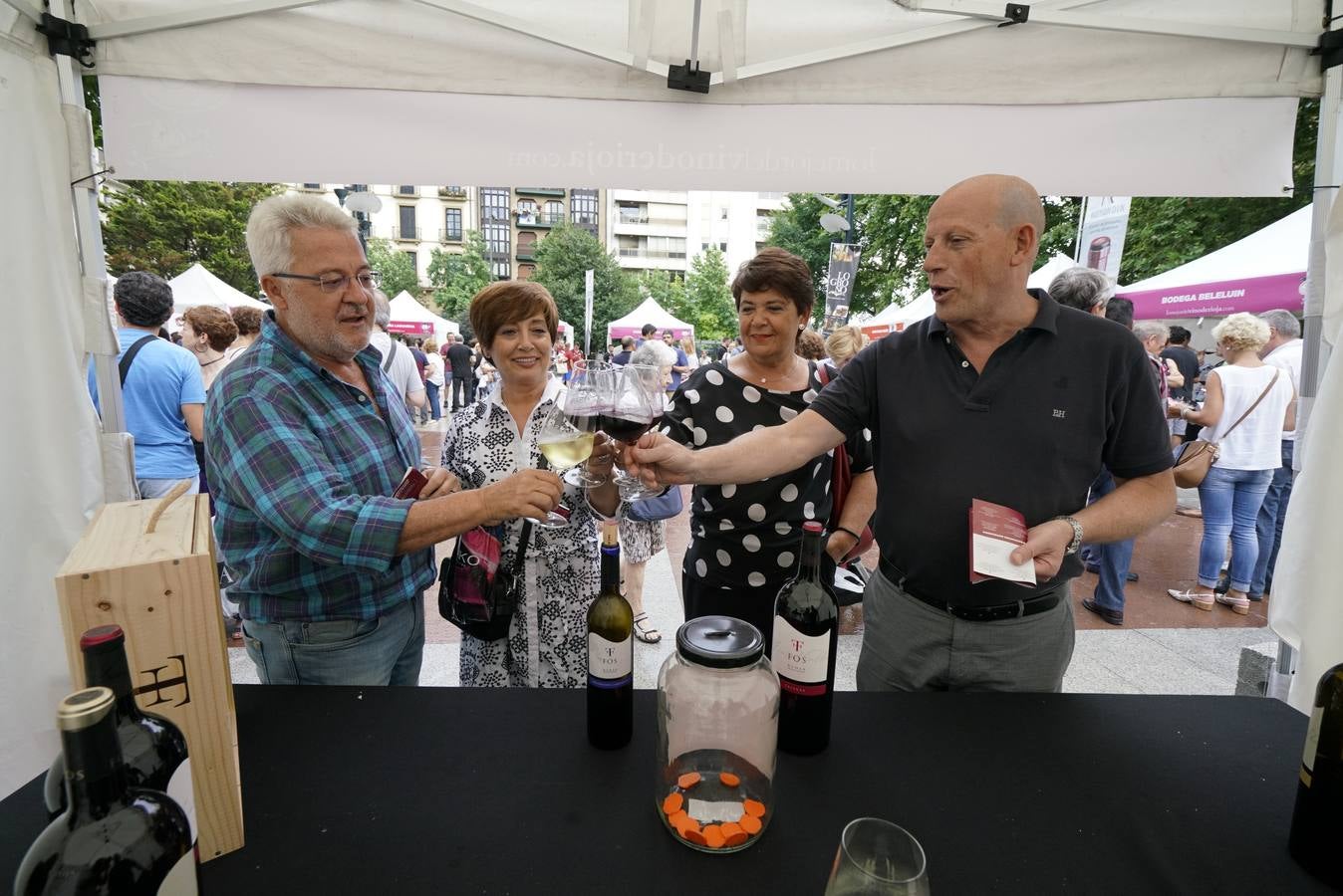 Centenares de personas probaron los vinos de Rioja en San Sebastián.
