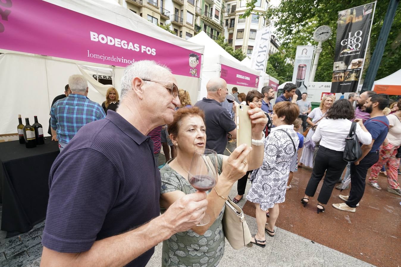 Centenares de personas probaron los vinos de Rioja en San Sebastián.