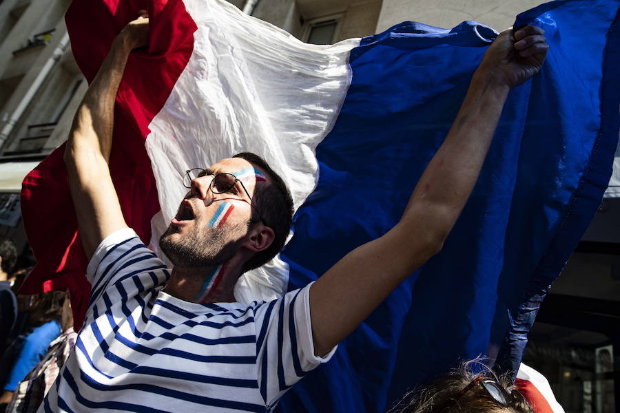 Los franceses se han echado a las calles de París apra celebrar el Mundial que ha ganado su selección en rusia.