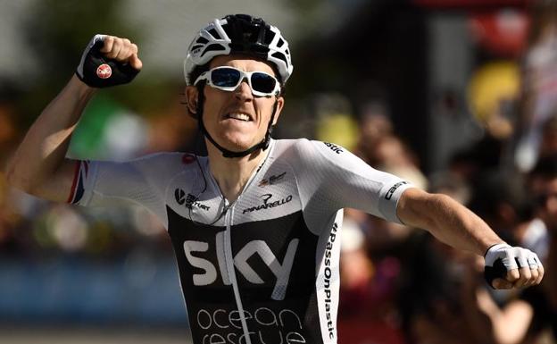 Geraint Thomas celebra su victoria. 