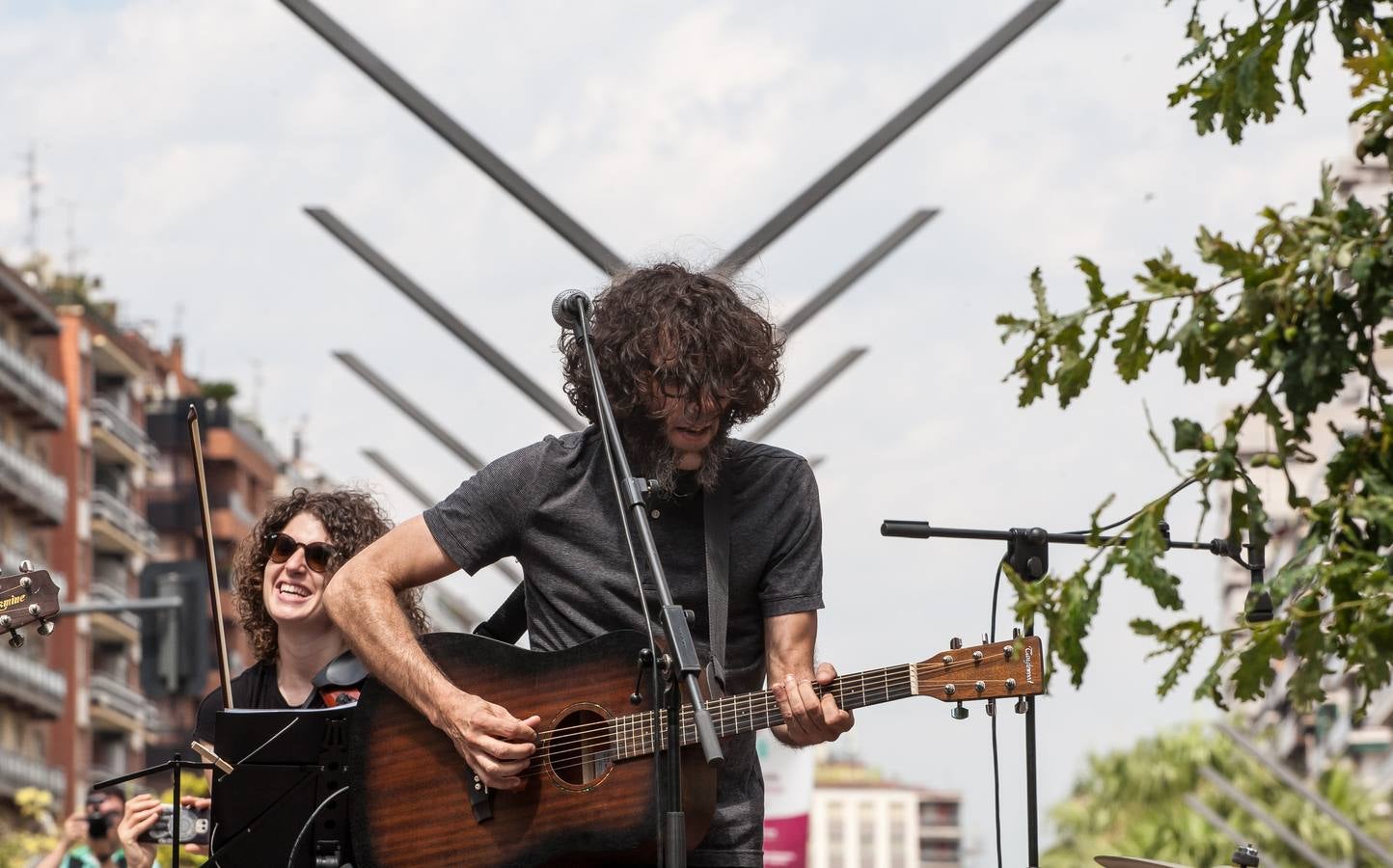 El festival ofrece una «micro píldora» de lo que será su programa, del 23 al 26 de agosto, con una fiesta matinal en la Gran Vía