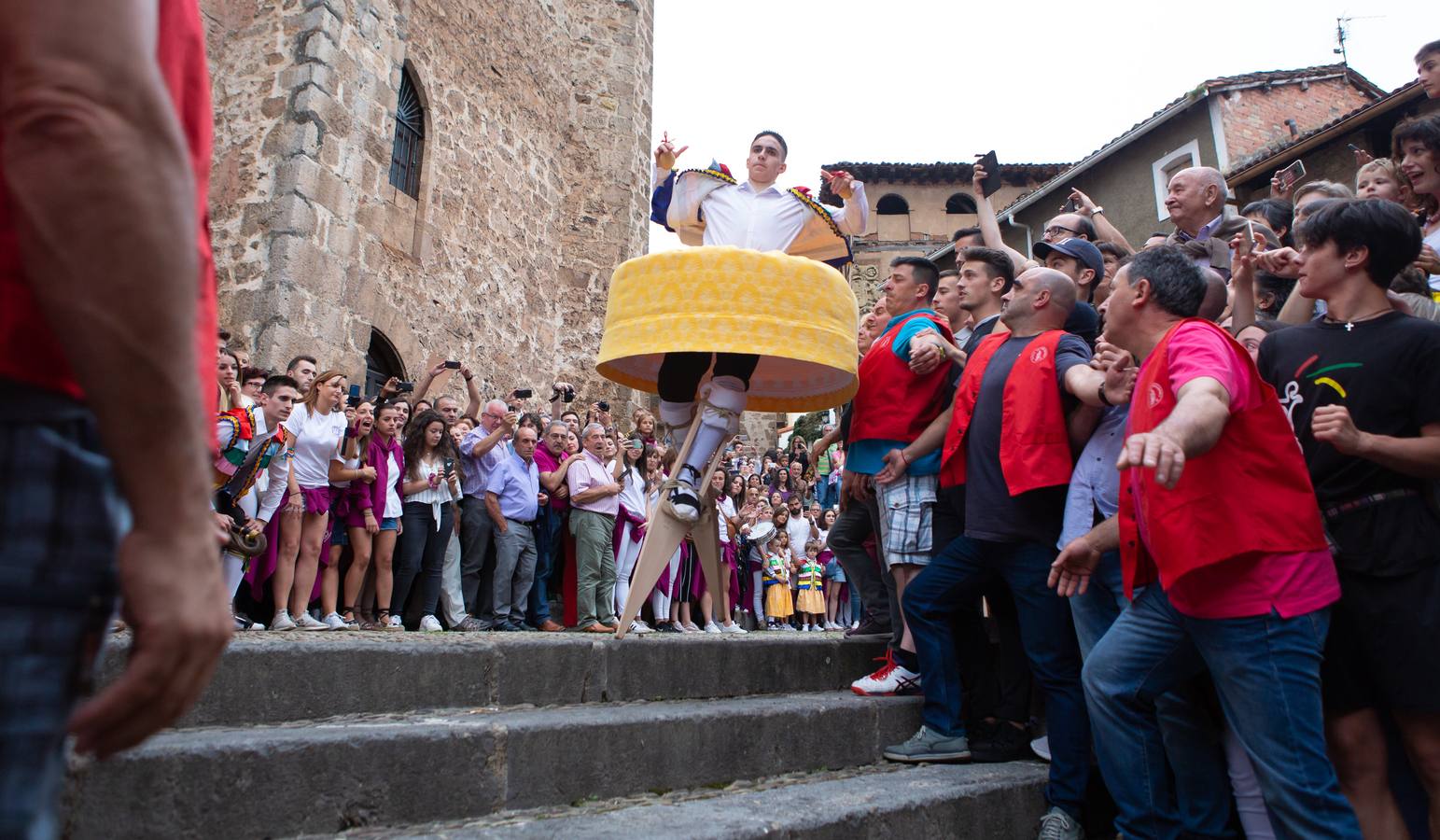 Fotos: Primera bajada de los danzadores de Anguiano 2018