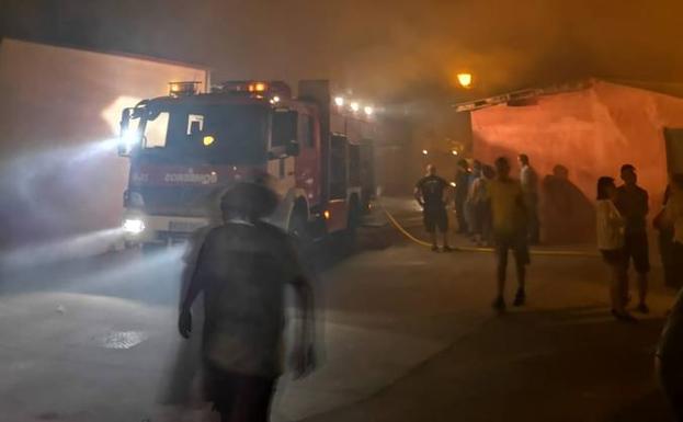 Arde una bajera tras las fiestas de Huércanos