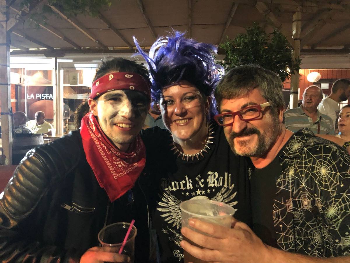 Carroza por la igualdad y la noche de los disfraces,