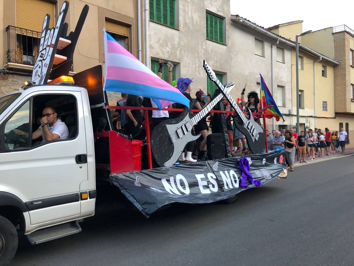 Carroza por la igualdad y la noche de los disfraces,