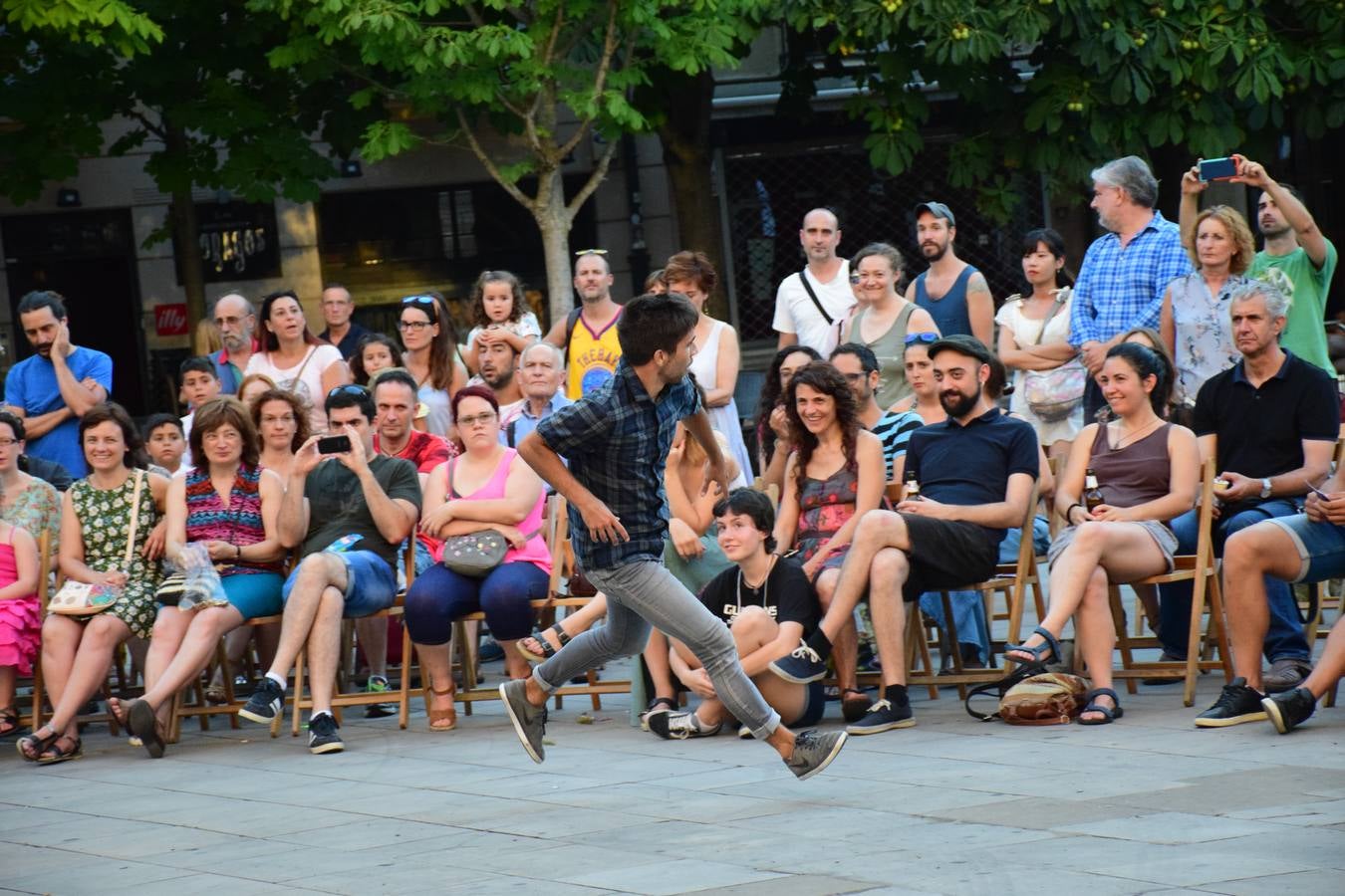 Numeroso público arropó ayer la apertura del festival.