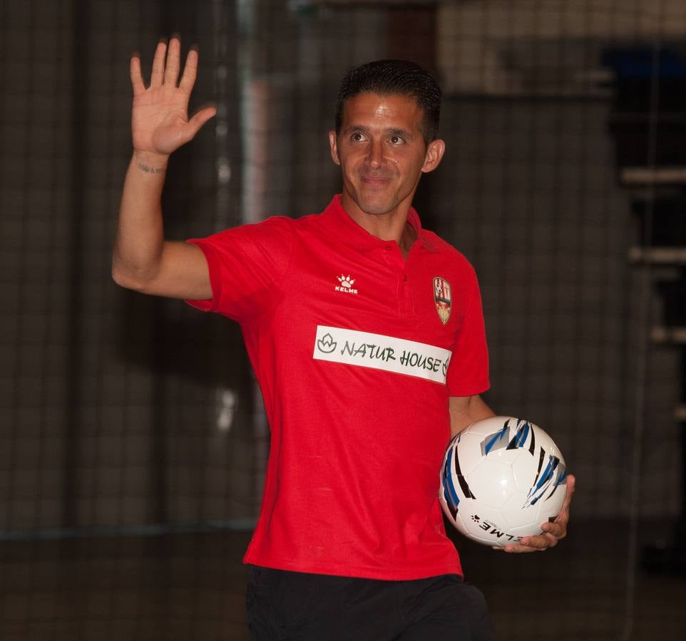 La UDL mantiene sus colores habituales en la primera equipación.