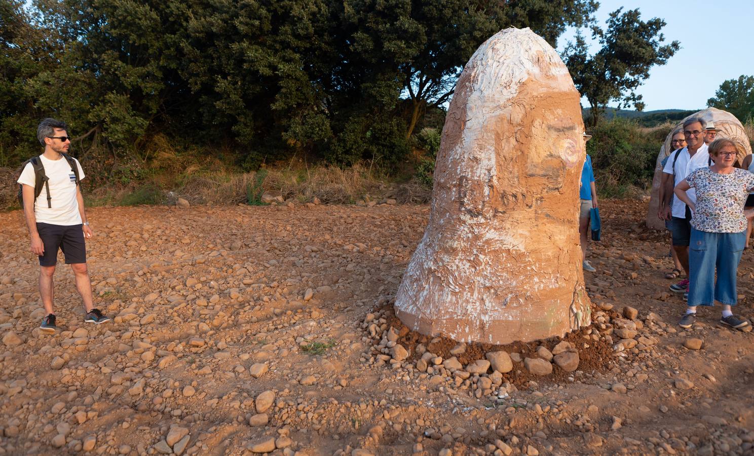 Ayer se inaugruó la XVI edición del certamen internacional Arte en la Tierra, en Santa Lucía de Ocón.