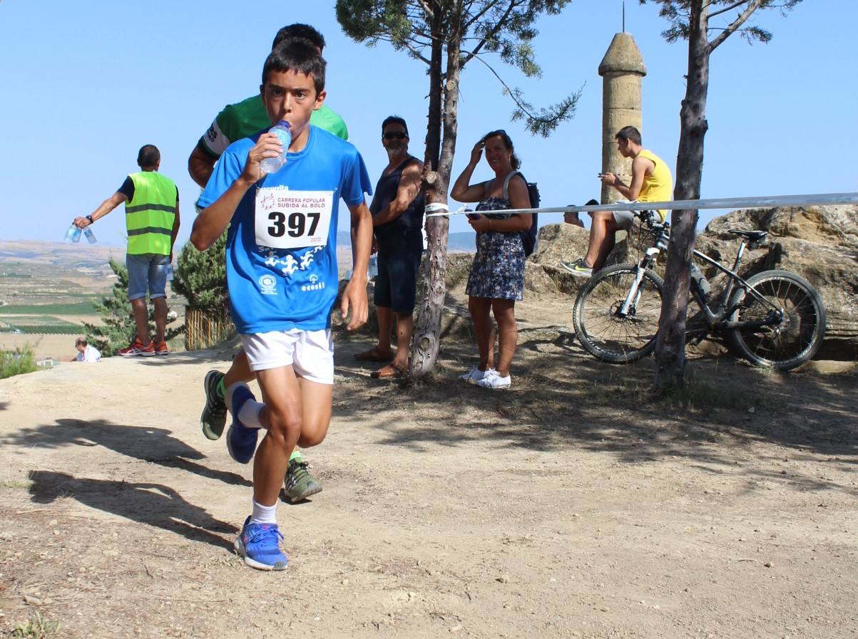 380 corredores han participado hoy en esta carrera celebrada Cuzcurrita del Río Tirón.