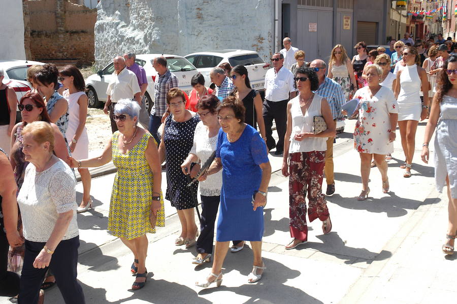 Los redaleños disfrutan de sus fiestas con danzas populares, música y procesiones 