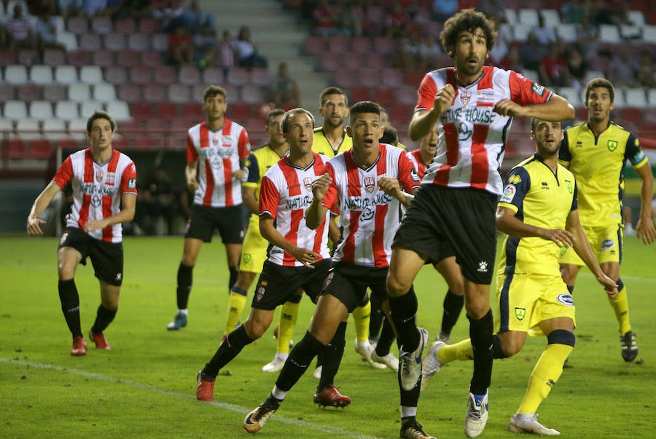 La UDL se ha impuesto al Numancia (1-0) en un nuevo partido de pretemporada del equipo riojano, que ha contrastado con anteriores puestas en escena ya que el equipo de Sergio Rodríguez ha estructurado su estrategia a la contra y se ha manejado con un tempo más lento.