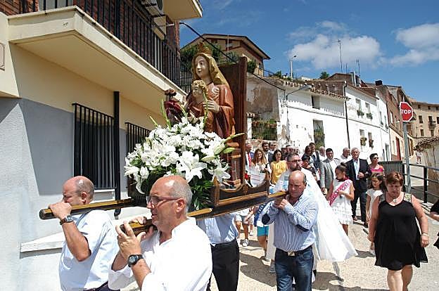 Procesión de la Virgen de la Antigua, ayer en Ausejo.
