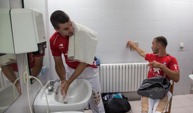 Preparativos para el último partido. 