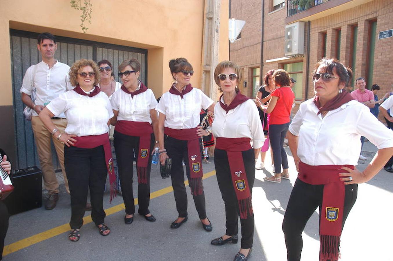 Imágenes correspondientes a la I Fiesta de la Jota que se ha celebrado en Alcanadre. 