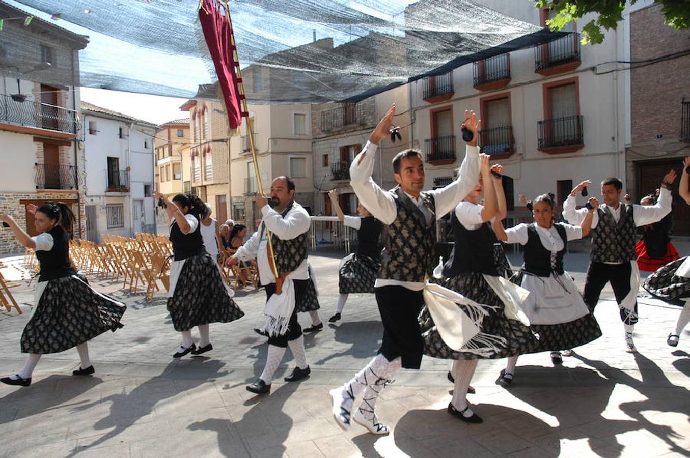 Imágenes correspondientes a la I Fiesta de la Jota que se ha celebrado en Alcanadre. 