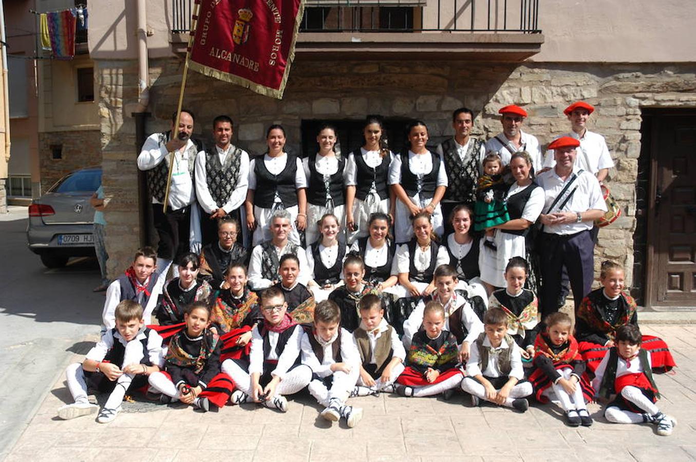 Imágenes correspondientes a la I Fiesta de la Jota que se ha celebrado en Alcanadre. 