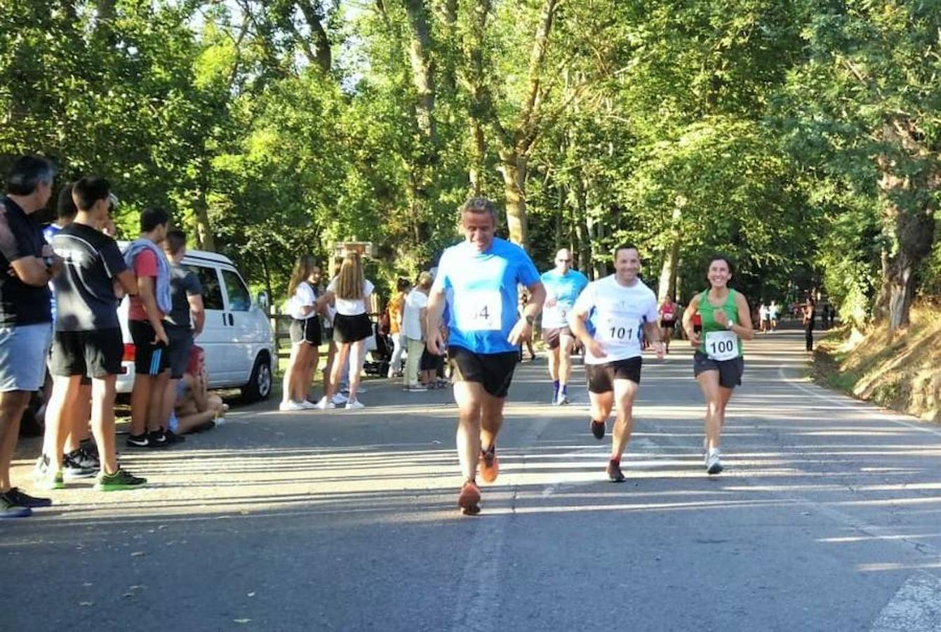 XVIII Carrera Puente a Puente 'Trofeo Violeta Villanueva' en la que se han impuesto Nacho Hernando y Susana Arrúa vuelven a ganar en Ezcaray.