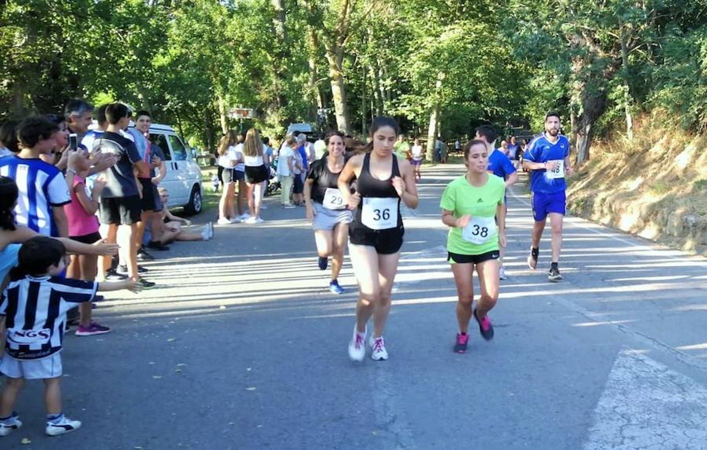 XVIII Carrera Puente a Puente 'Trofeo Violeta Villanueva' en la que se han impuesto Nacho Hernando y Susana Arrúa vuelven a ganar en Ezcaray.