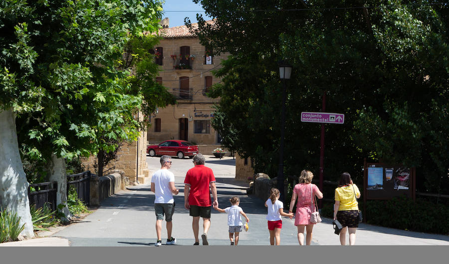 Lo mejor es darse un paseo por la localidad. Sajazarra destaca por su enorme belleza y su historia. Una delicia perderse por sus calles. 