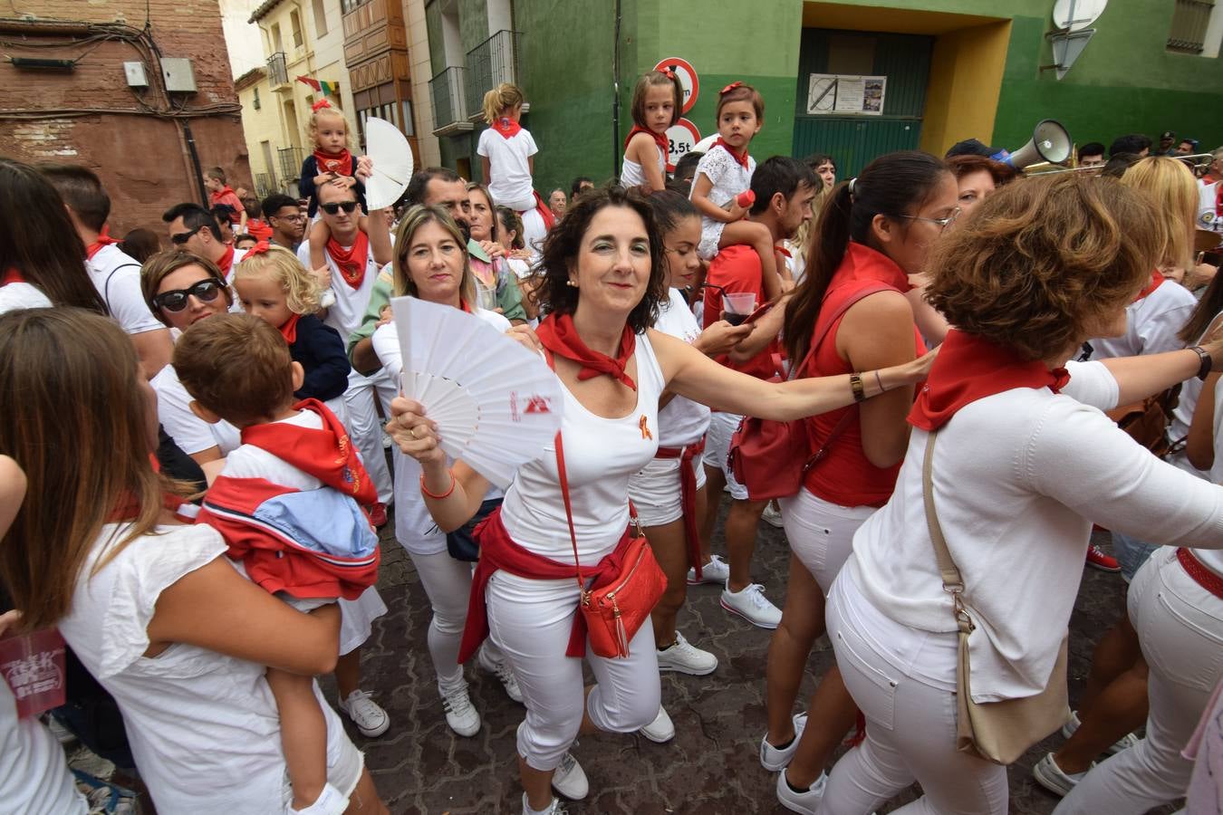 Ambient en las calles de la ciudad tras el disparo del cohete