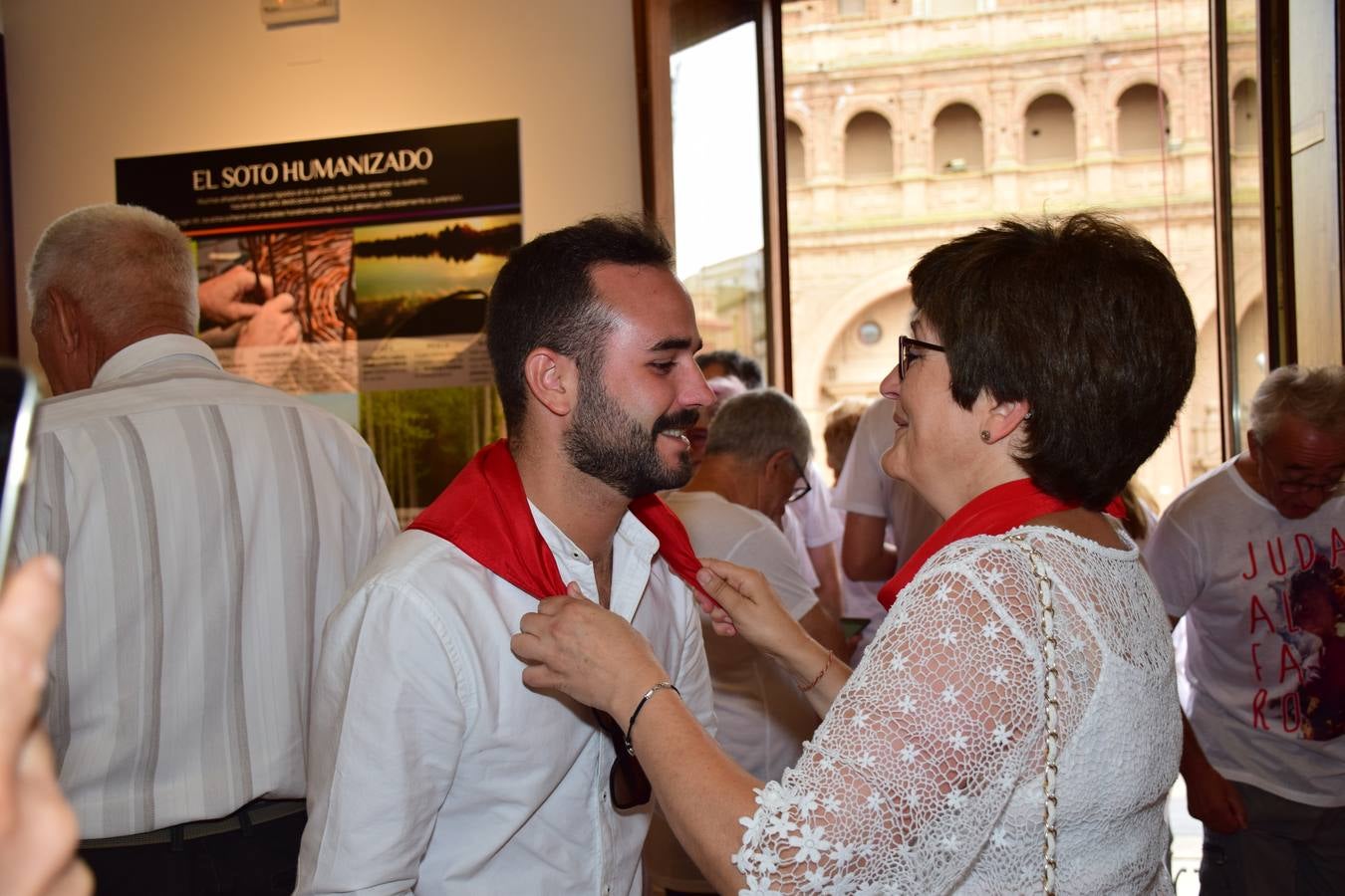 Las imágenes del interior de la Casa Consistorial alfareña en el inicio de sus fiestas