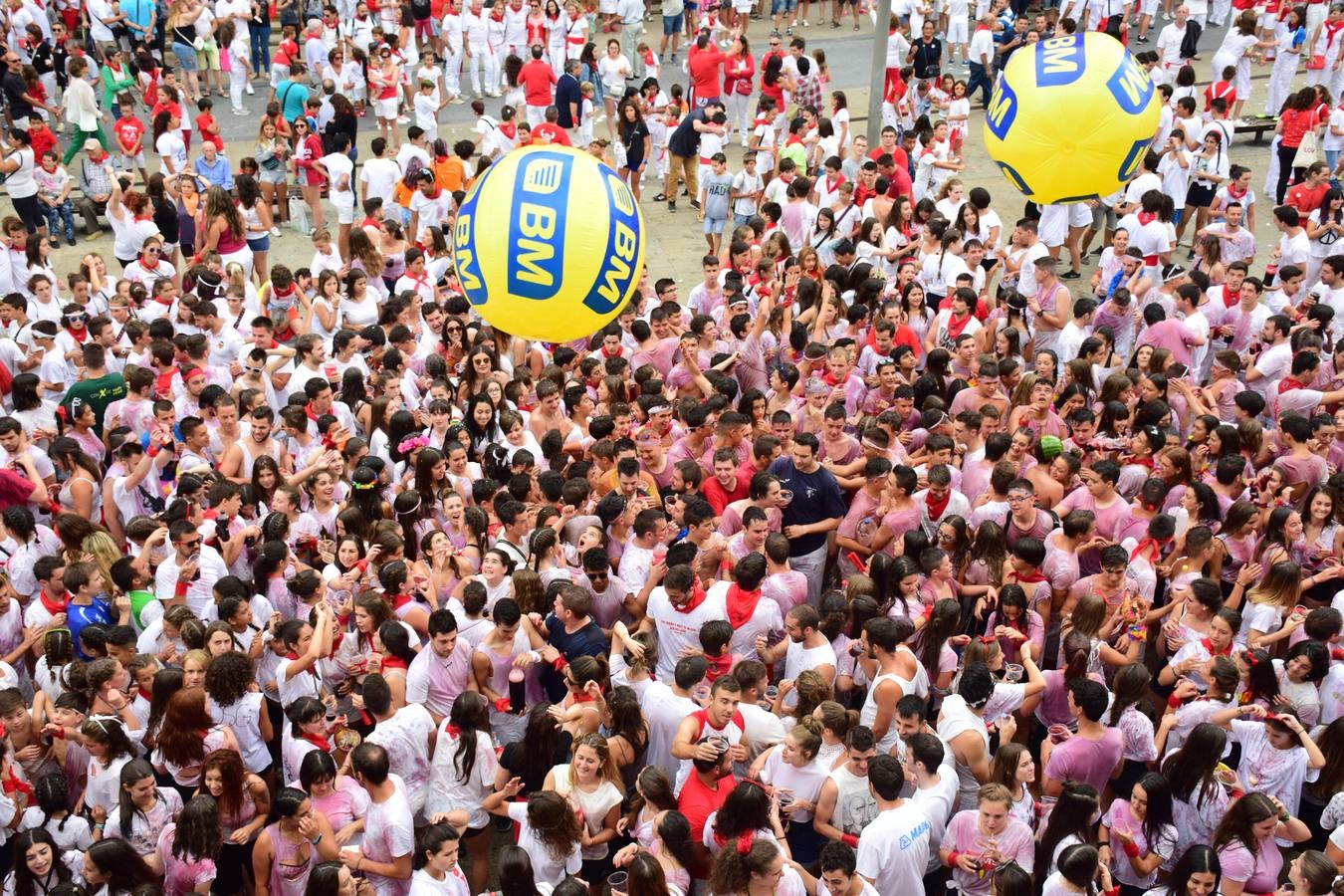 Así vivieron los más jóvenes el inicio de las fiestas alfareñas