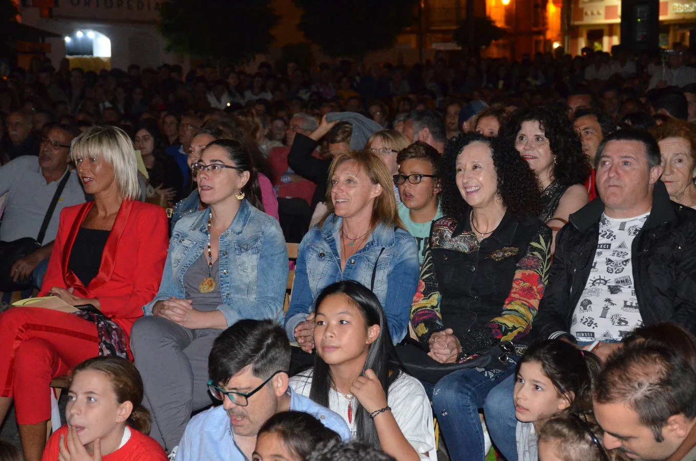 Concurso de Playback de la peña Riojana, celebrado anoche en la plaza del Raso de Calahorra