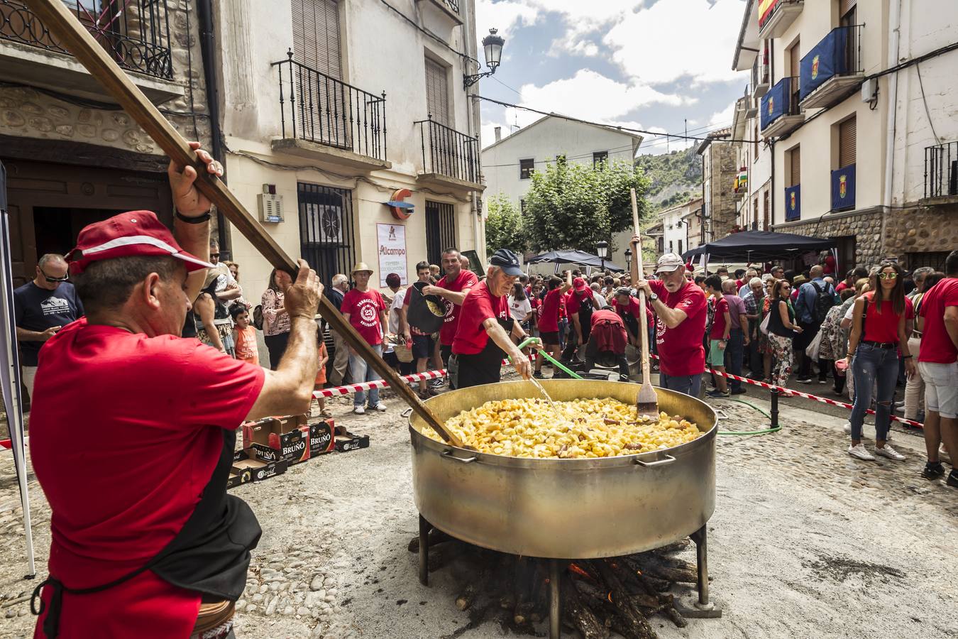 Las imágenes de la jornada solidaria en Torrecilla en Cameros