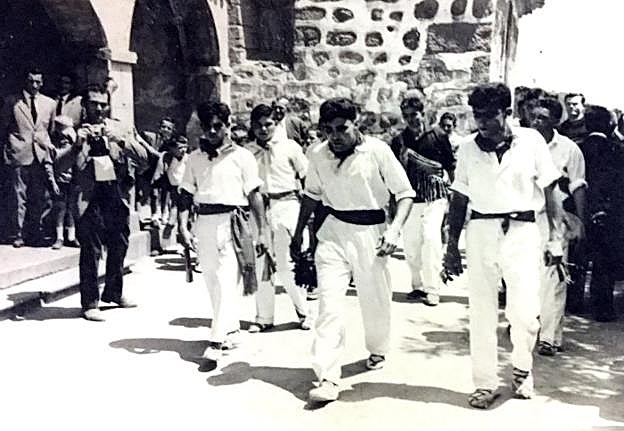 La Retina: antiguos danzantes de Azofra