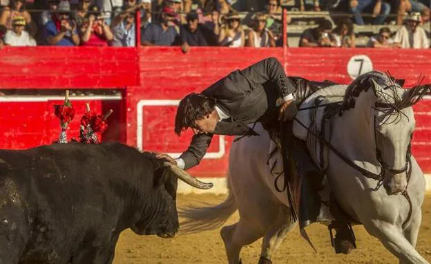 Se esculpe a sí mismo cuando torea