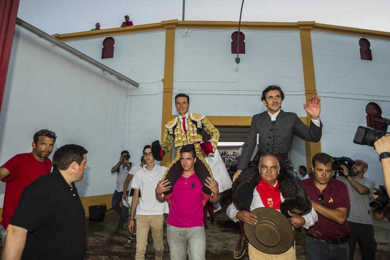 Fotos: Se esculpe a sí mismo cuando torea