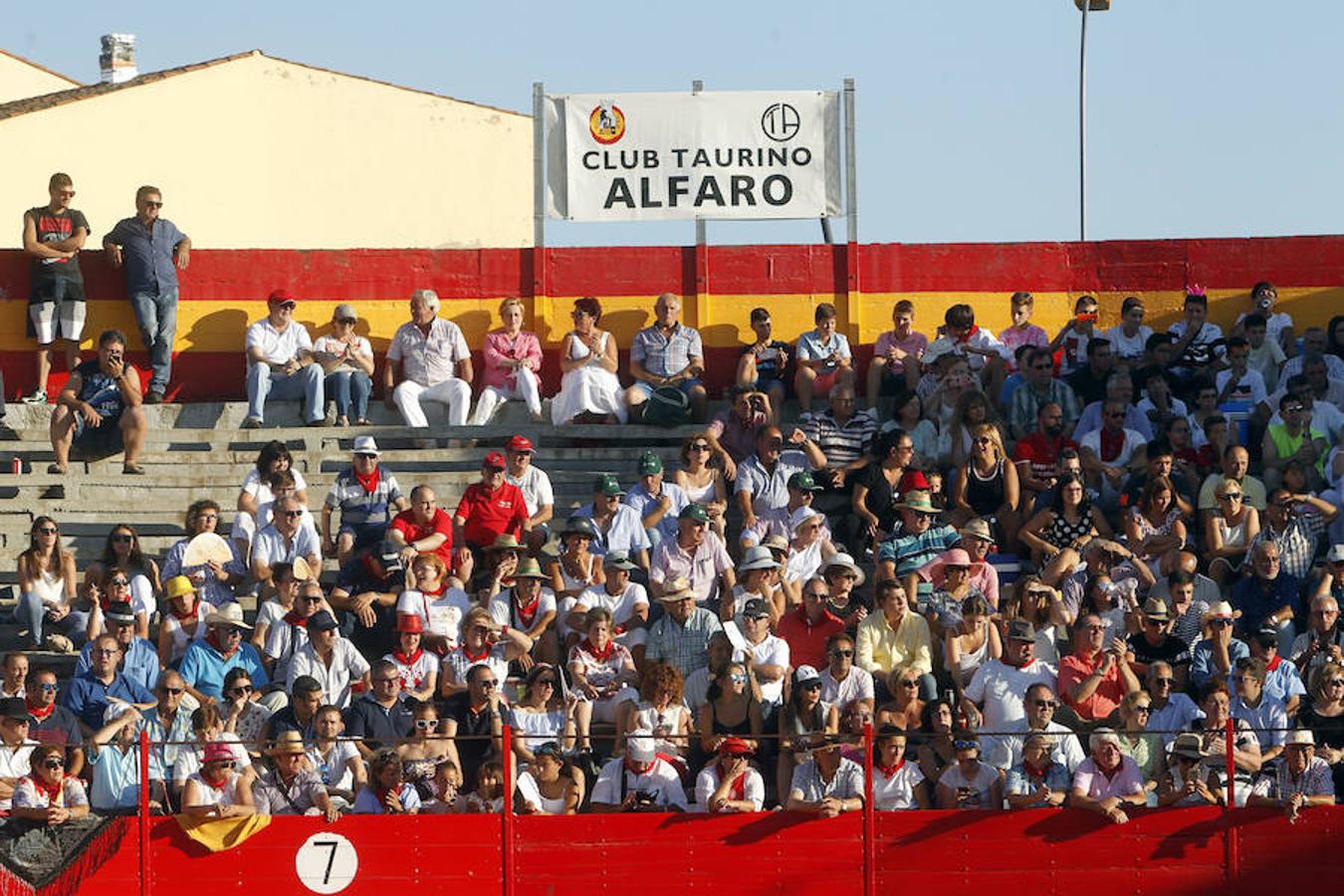 Fotos: Se esculpe a sí mismo cuando torea