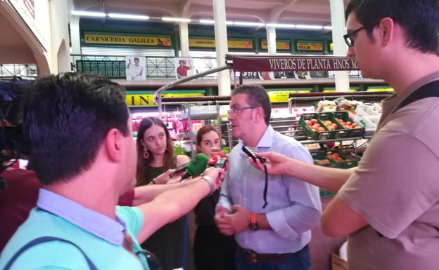 Cs insta al Gobierno del PP a tomar decisiones sobre el Mercado de San Blas