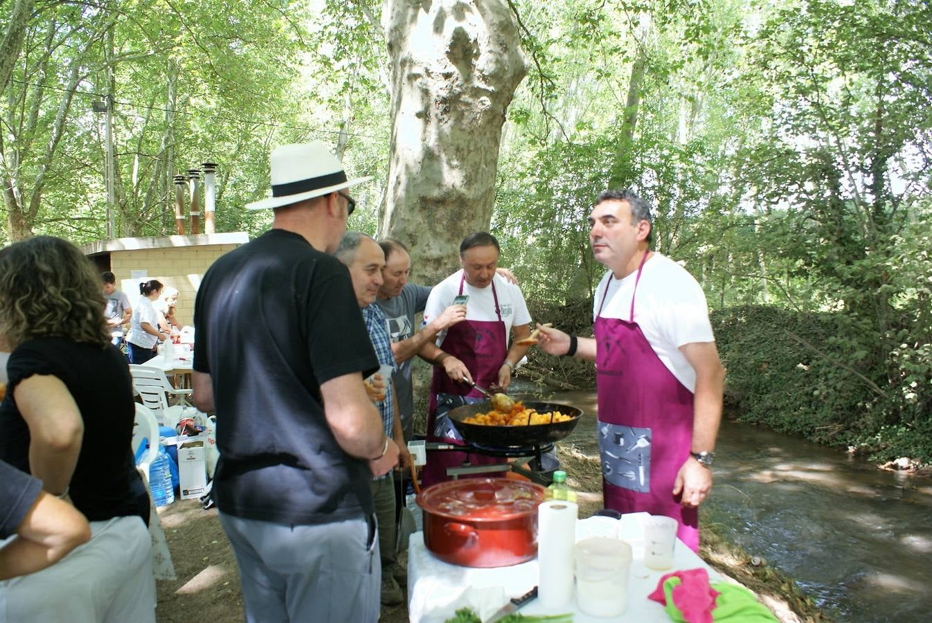 Fotos: El concurso de calderetas cierra las fiestas de Uruñuela