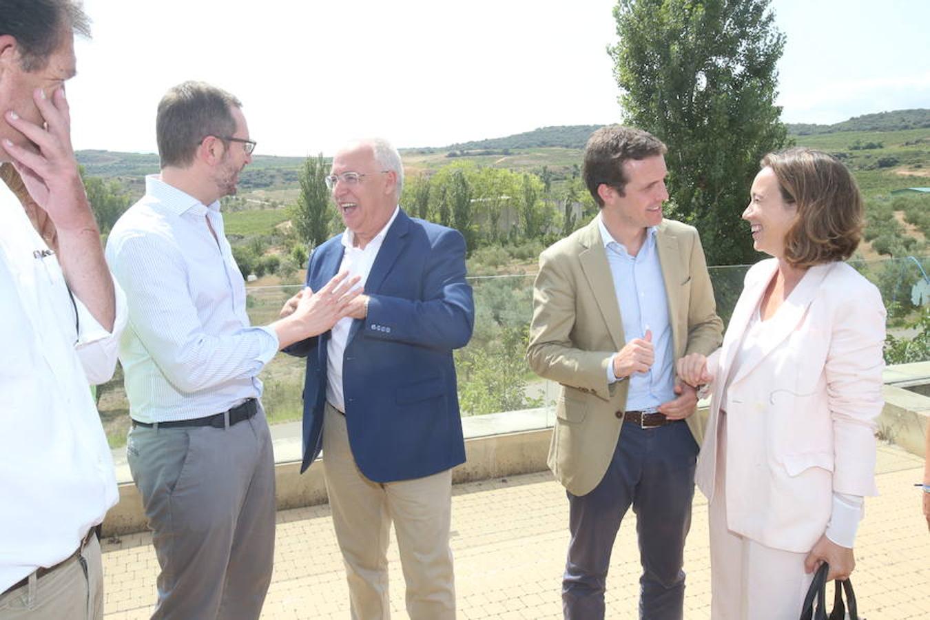 El presidente del Partido Popular Pablo Casado ha visitado hoy La Rioja y se ha interesado por los temas candentes de la región.