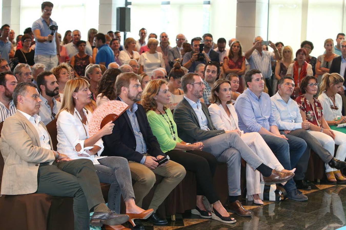 El presidente del Partido Popular Pablo Casado ha visitado hoy La Rioja y se ha interesado por los temas candentes de la región.